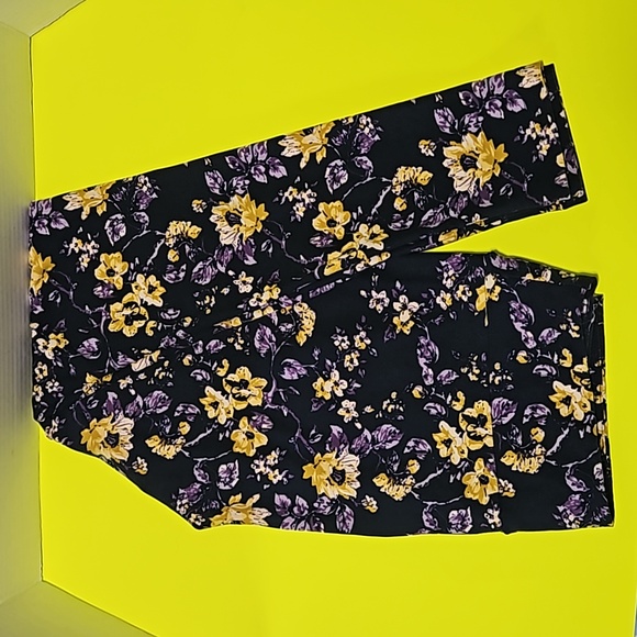 Tall & Curvy LuLaRoe Leggings - Excellent Condition - Picture 5 of 6